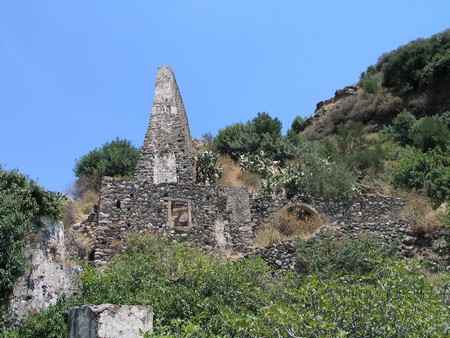 Crete: hiking, diving and exploring ancient remains