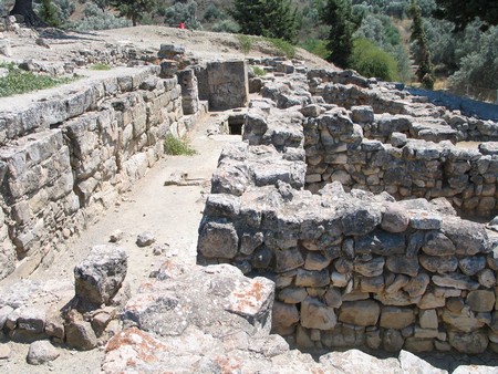 Crete: hiking, diving and exploring ancient remains