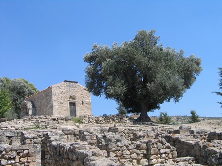 Crete: hiking, diving and exploring ancient remains