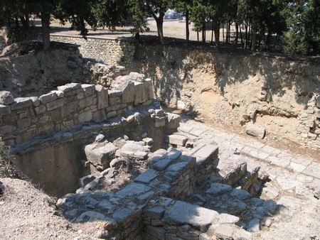 Crete: hiking, diving and exploring ancient remains