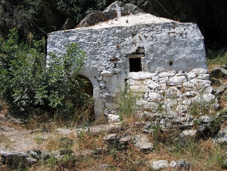 Crete: hiking, diving and exploring ancient remains