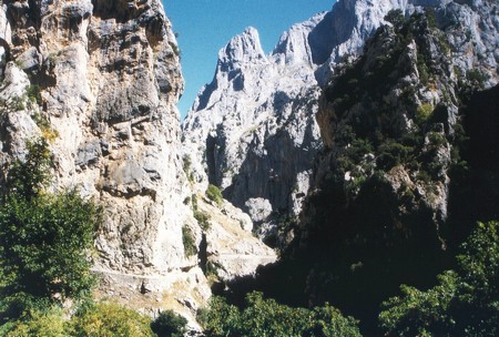 A brilliant hike through forgotten mountains