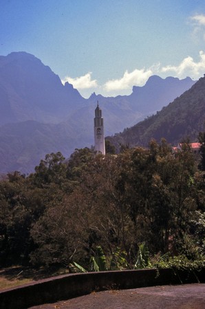 Hiking Reunion Island, end to end