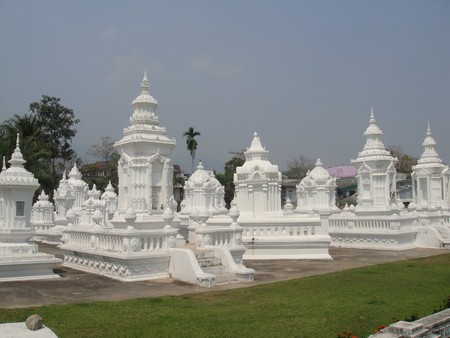 Thailand; land of temples, good food and lovely people