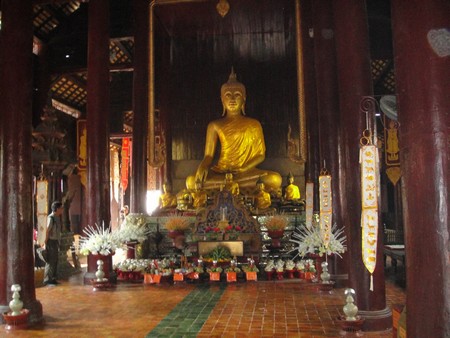 Thailand; land of temples, good food and lovely people